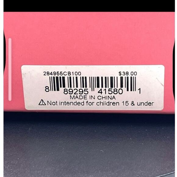 Betsey Johnson Gold Tone Rhinestone Daisy Pendant Necklace Bee Stud
Earrings New - Picture 6 of 6